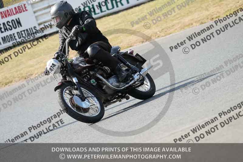 Vintage motorcycle club;eventdigitalimages;mallory park;mallory park trackday photographs;no limits trackdays;peter wileman photography;trackday digital images;trackday photos;vmcc festival 1000 bikes photographs